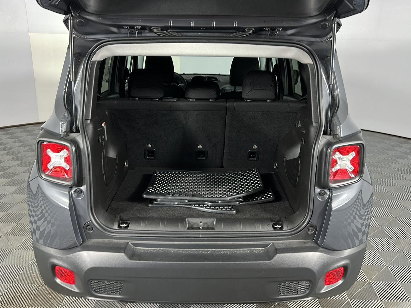 Used 2022 Gray Jeep  image 23