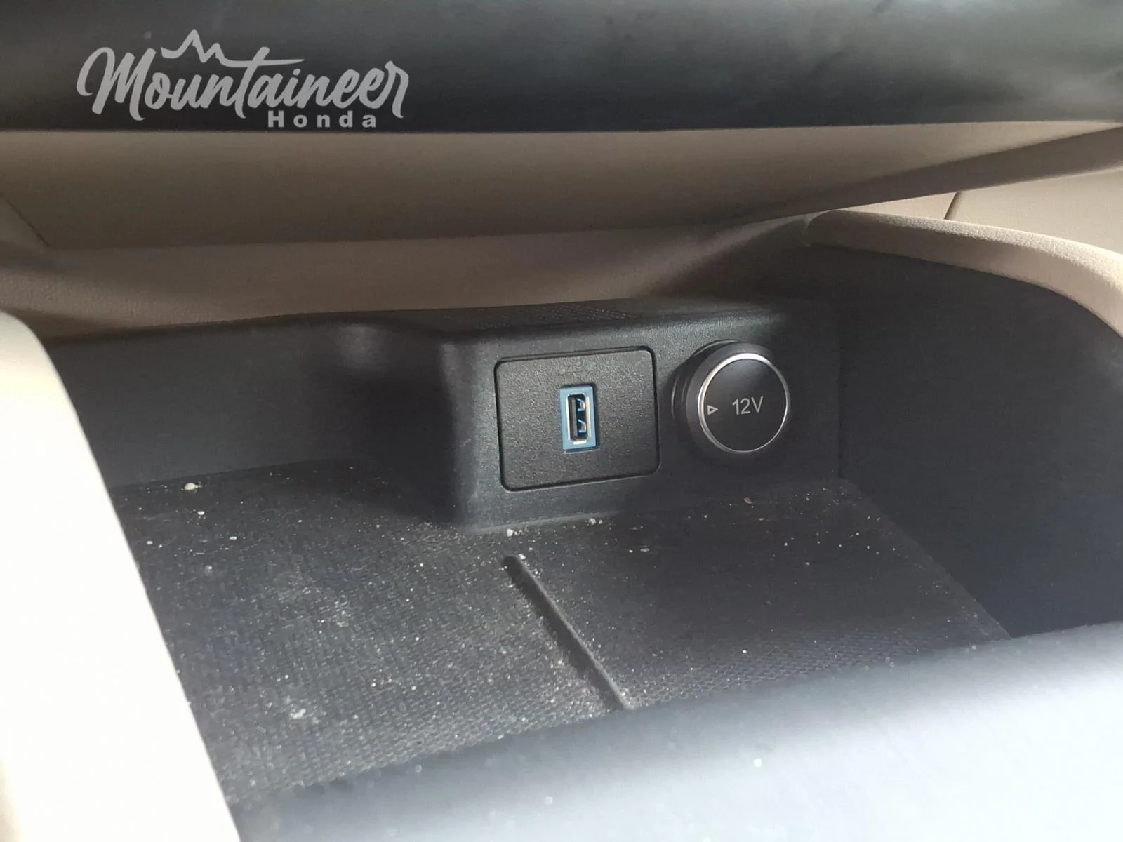 Used 2020 Agate Black Ford SEL image 37