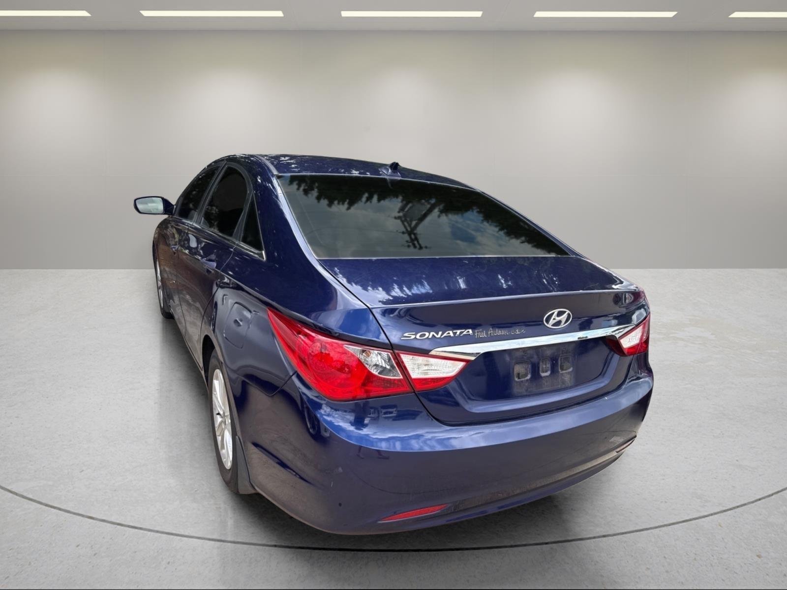 Used 2011 Pacific Blue Pearl Hyundai GLS image 7