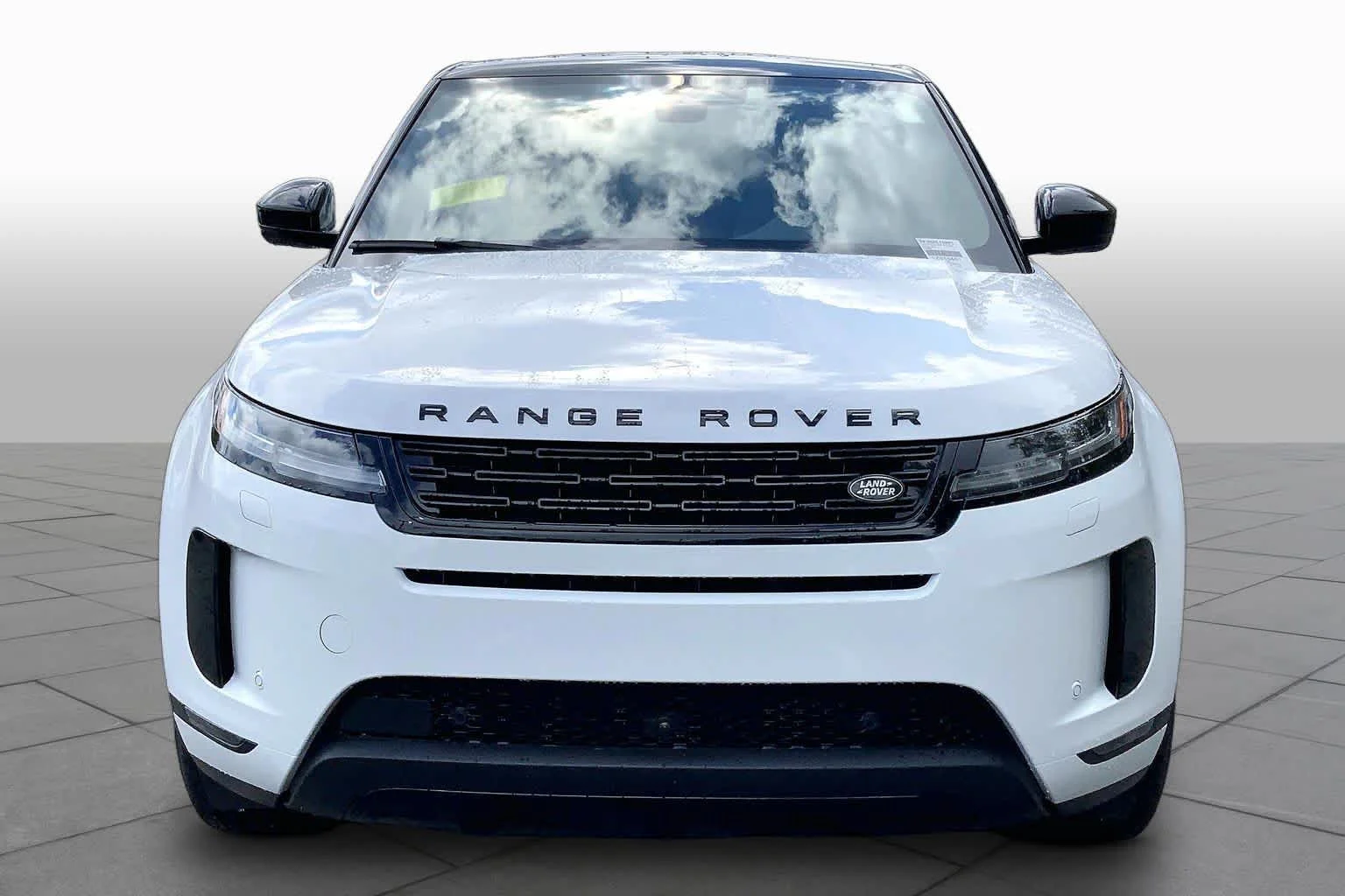 New 2026 Fuji White Land Rover Core S image 2