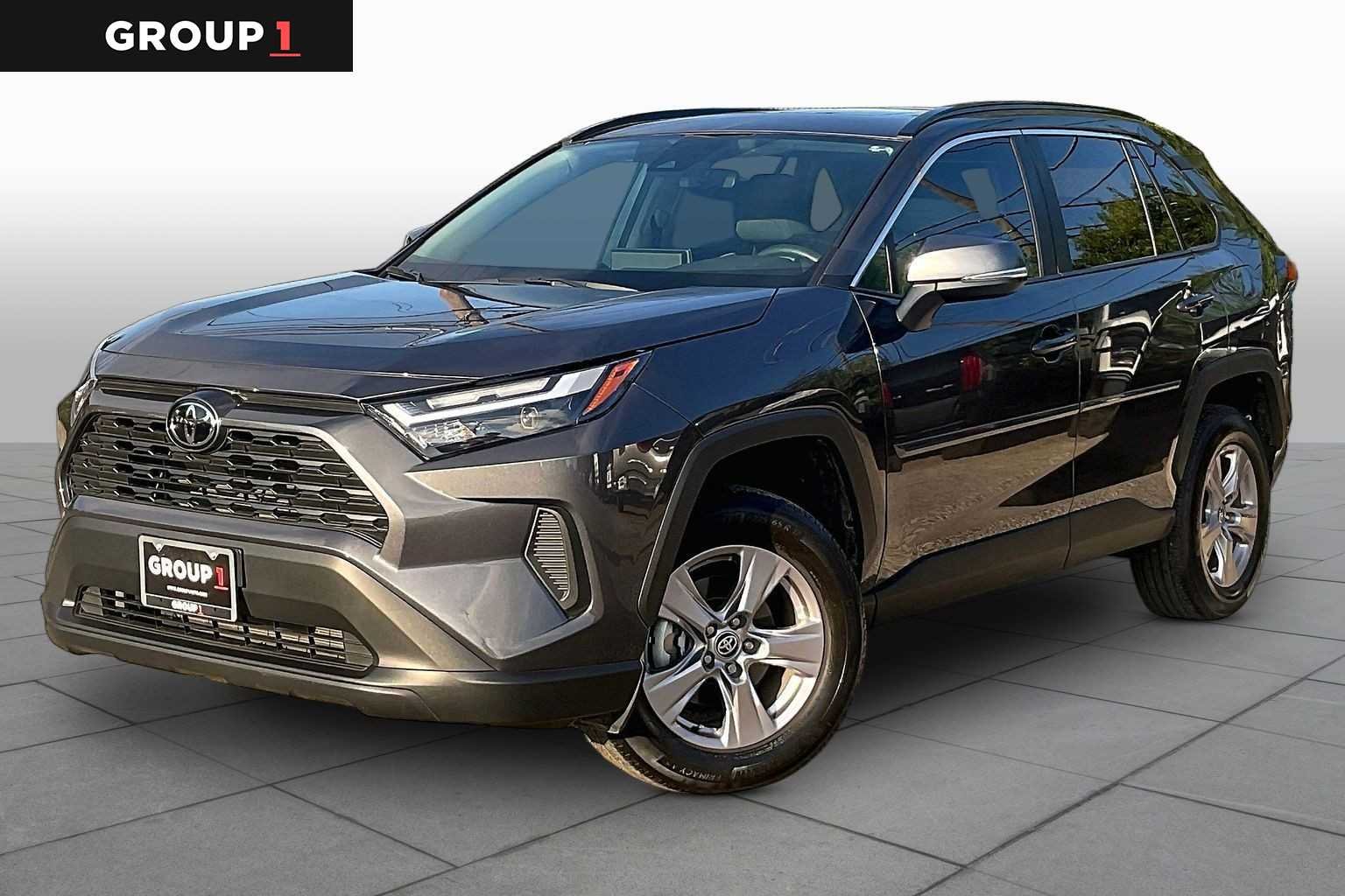 Used 2025 Magnetic Gray Metallic Toyota XLE image 1