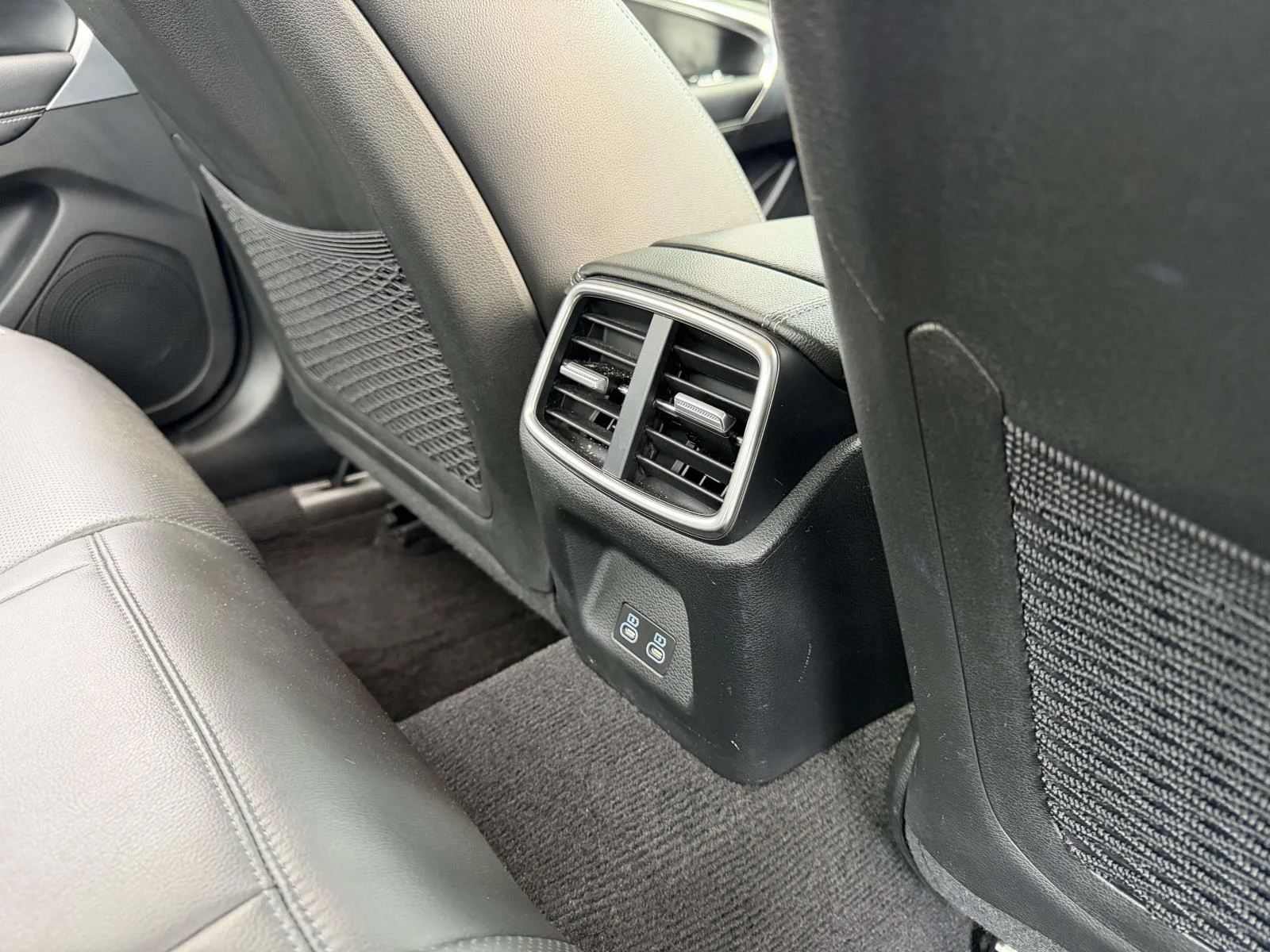 Used 2025 Gray Genesis 2.5T image 15