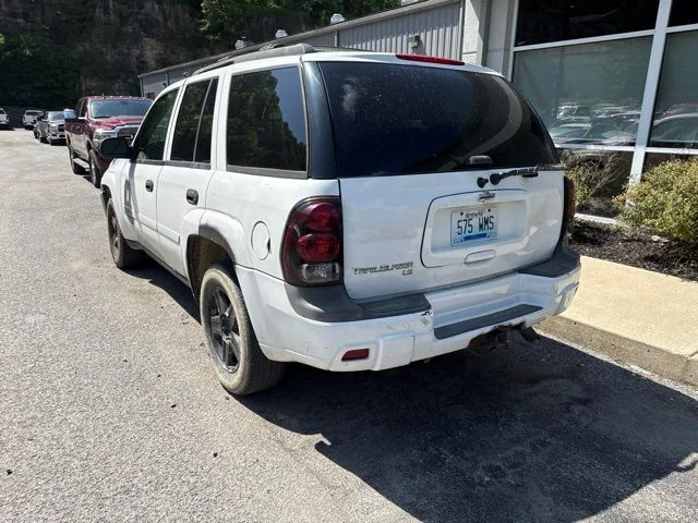 Used 2006 White Chevrolet LS image 4