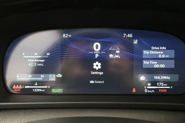 Used 2024  Toyota XLE image 21