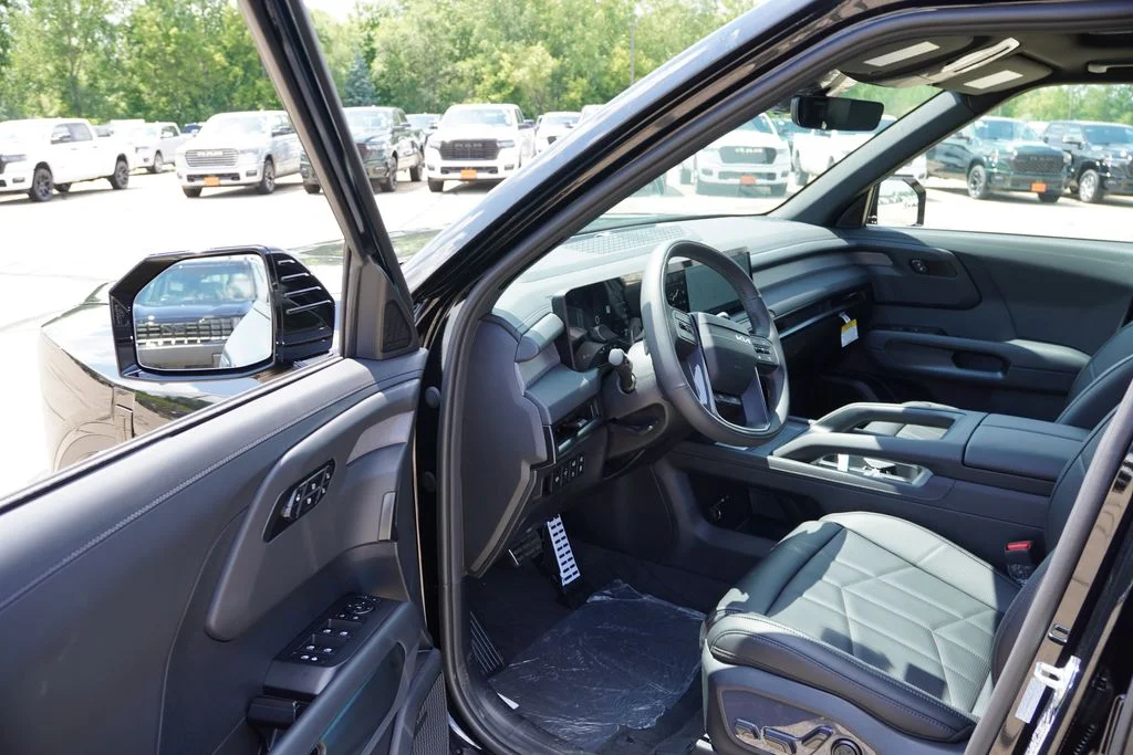 New 2027 Ebony Black Kia X-PRO SX image 10