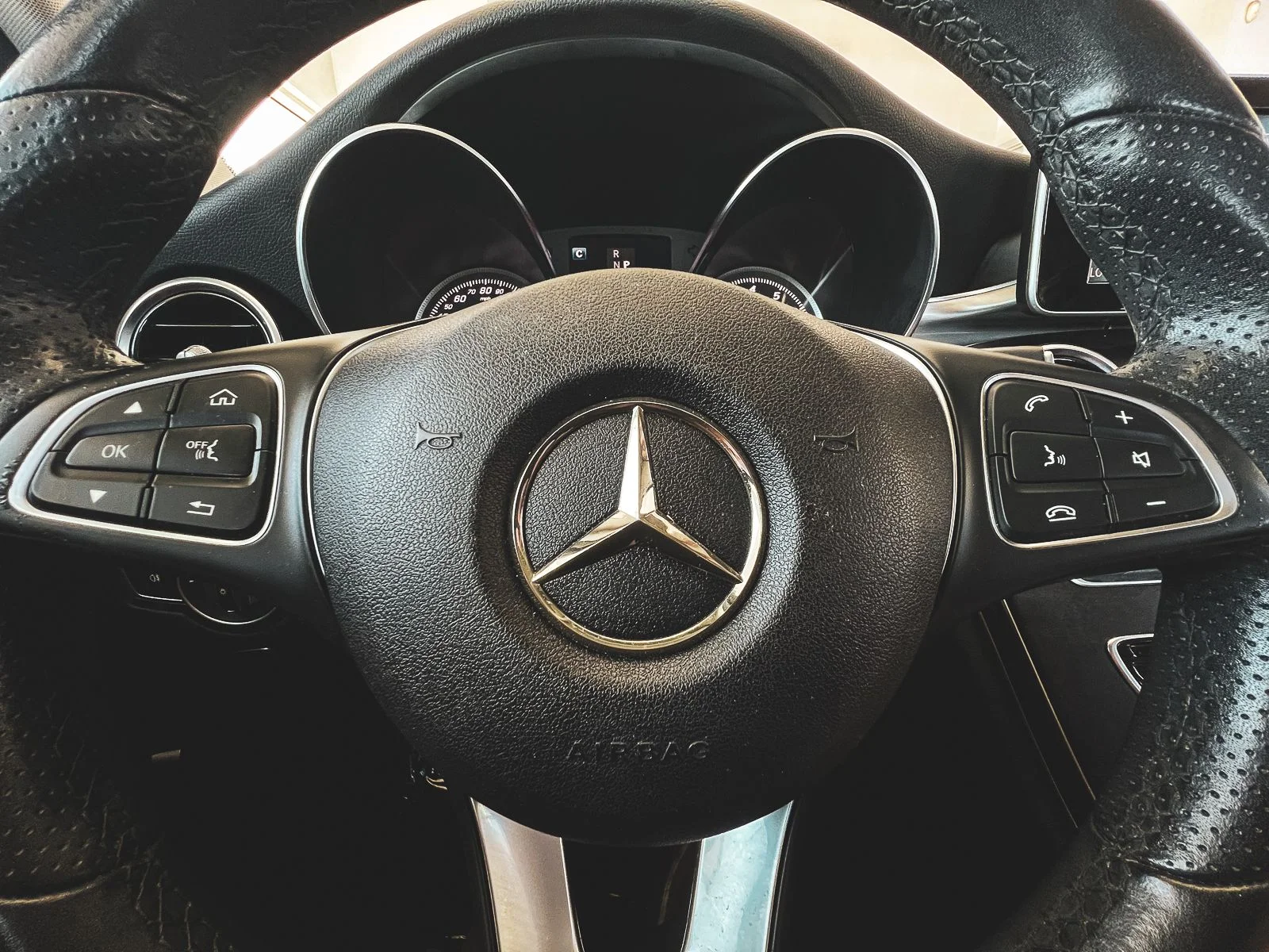 Used 2018 White Mercedes-Benz C 300 image 28
