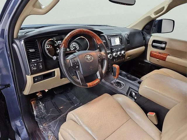 Certified Used 2019 SHORELINE BLUE PEARL Toyota  image 8