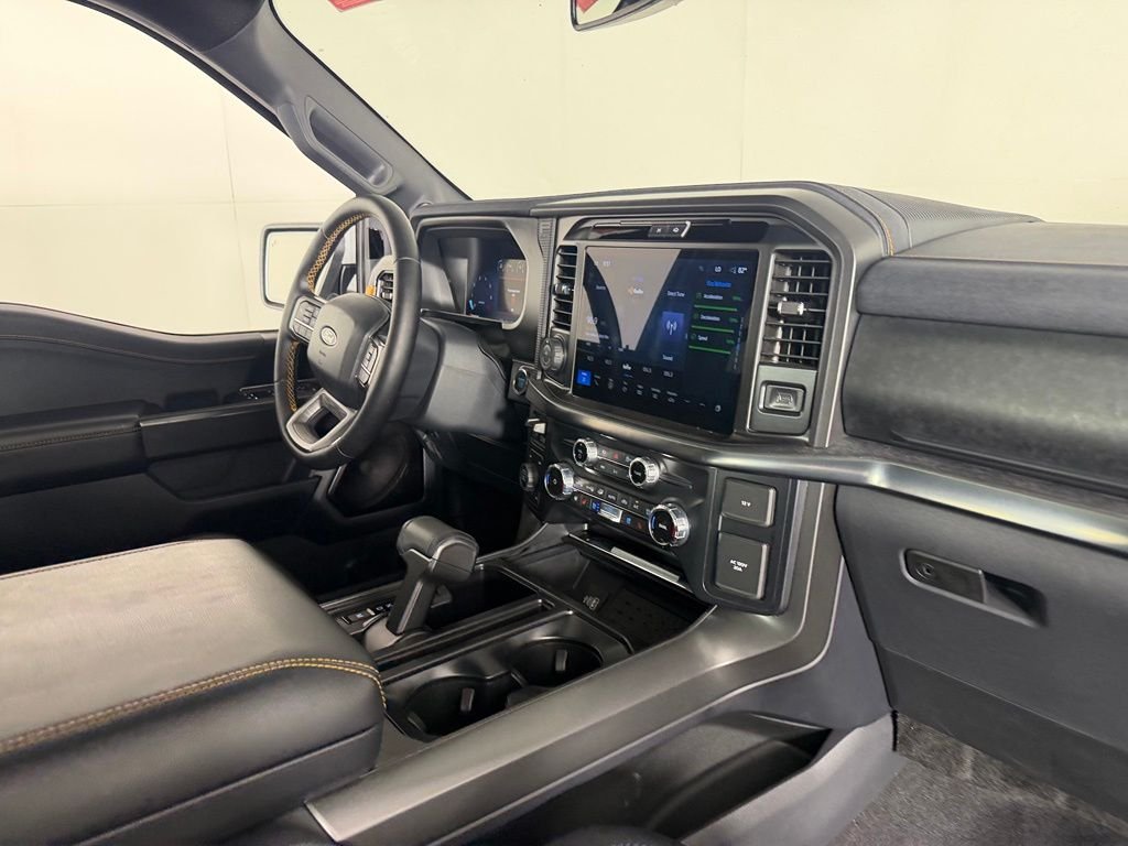 Used 2025 Oxford White Ford Tremor image 32