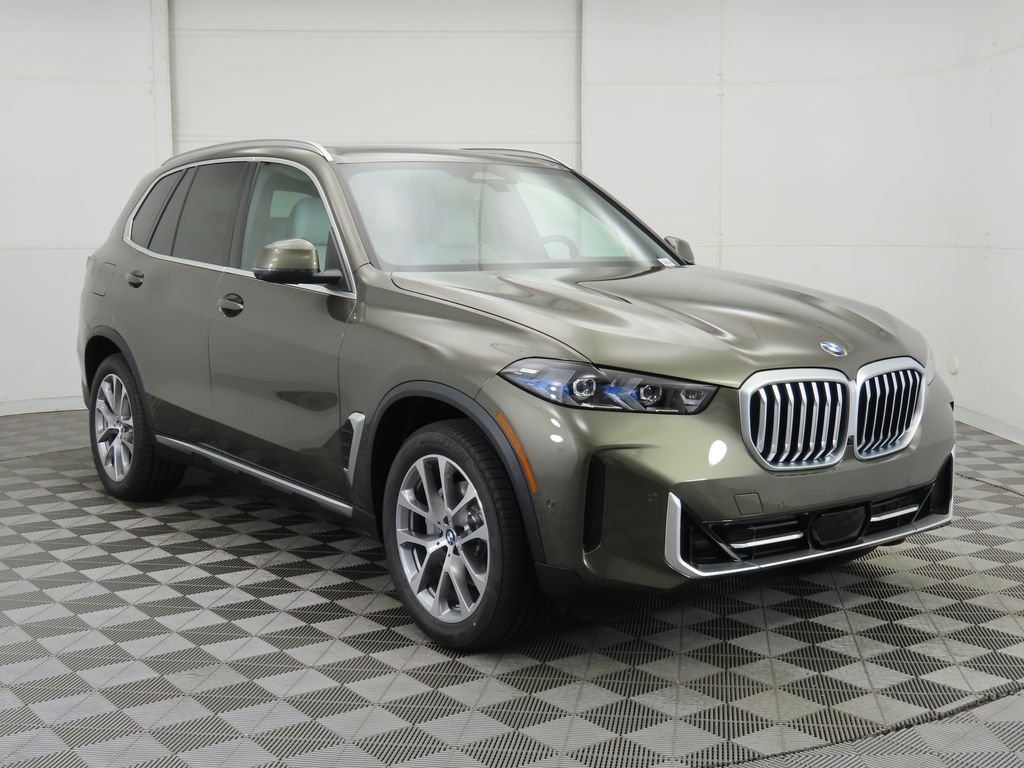 Used 2026 Green Metallic BMW xDrive40i image 3
