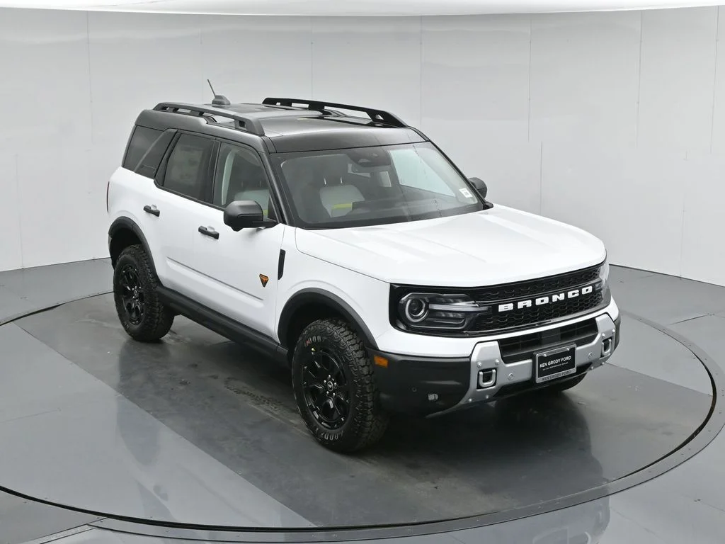 New 2026 Oxford White Ford Badlands image 39