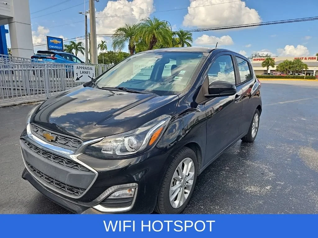 Certified Used 2019 (Metallic Paint.) Chevrolet LT image 3