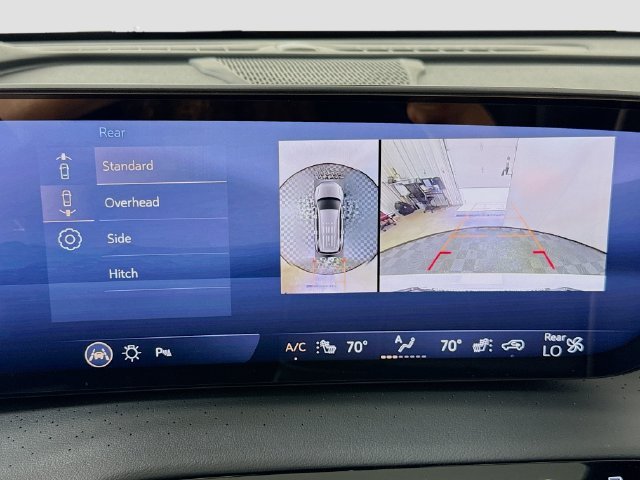 Used 2025 White Frost Tricoat Buick Avenir image 15
