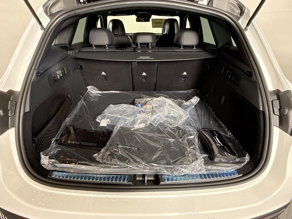 New 2026 Polar White Mercedes-Benz GLC 300 image 27