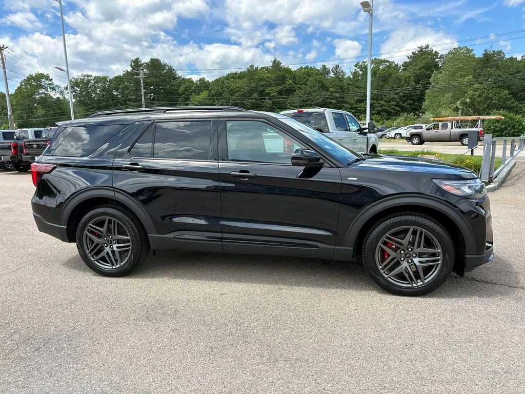 Used 2026 Black Metallic Ford ST-Line image 2