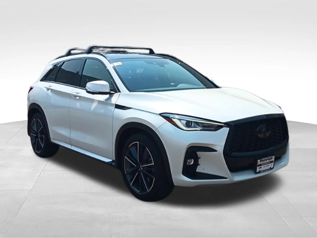 Used 2025 Radiant White INFINITI SPORT image 8