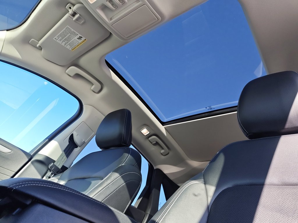 Used 2022 Blue Ford SEL image 23