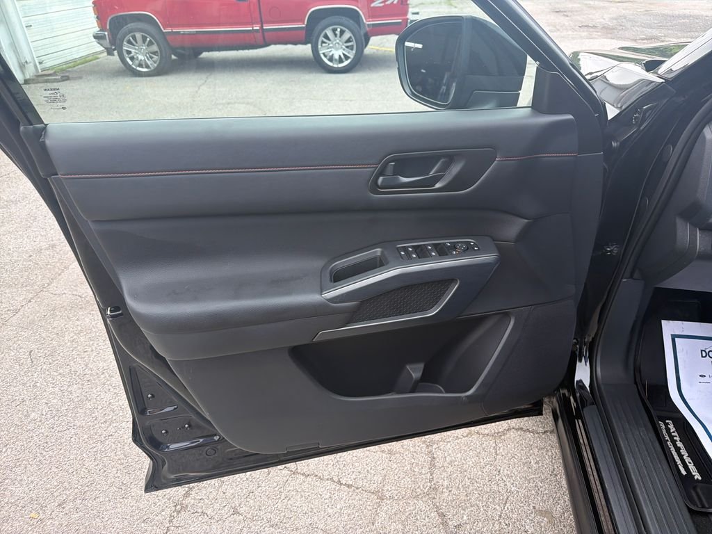 Used 2025 Black Nissan Rock Creek image 9