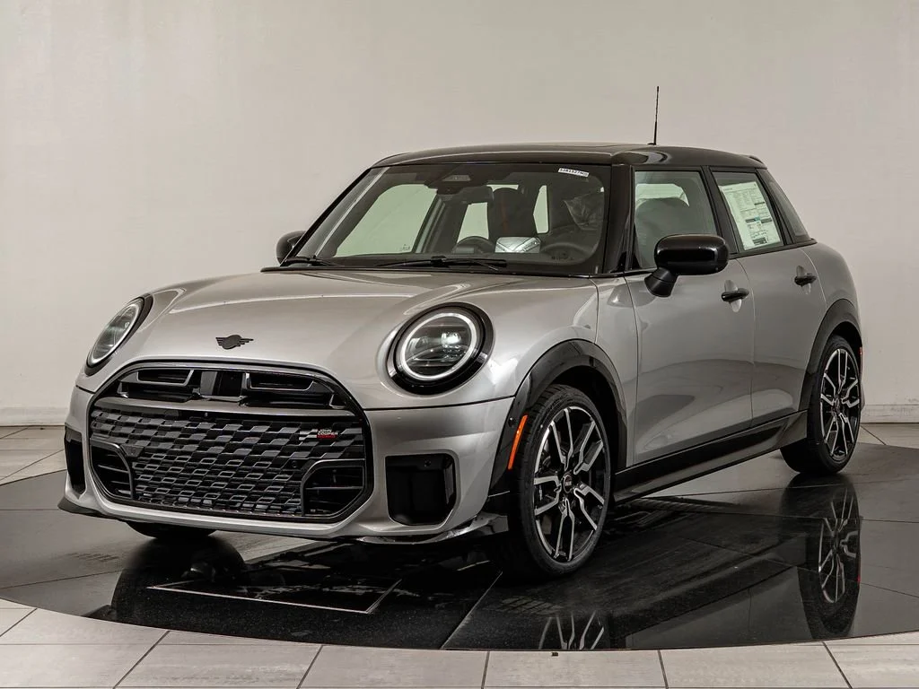 2026 MINI Hardtop Cooper S's photo