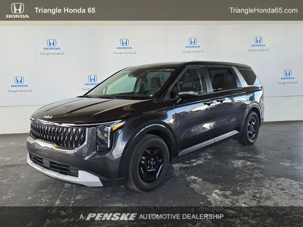2025 Kia Sedona's photo