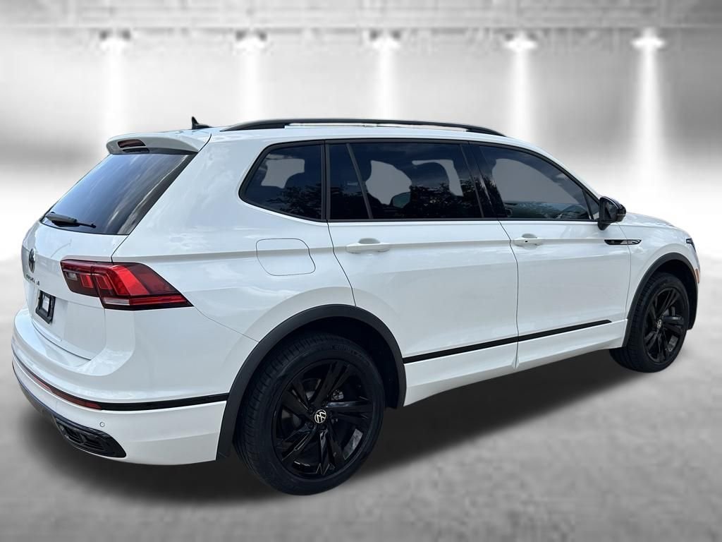 Certified Used 2023 White Volkswagen 2.0T SE R-Line Black image 5