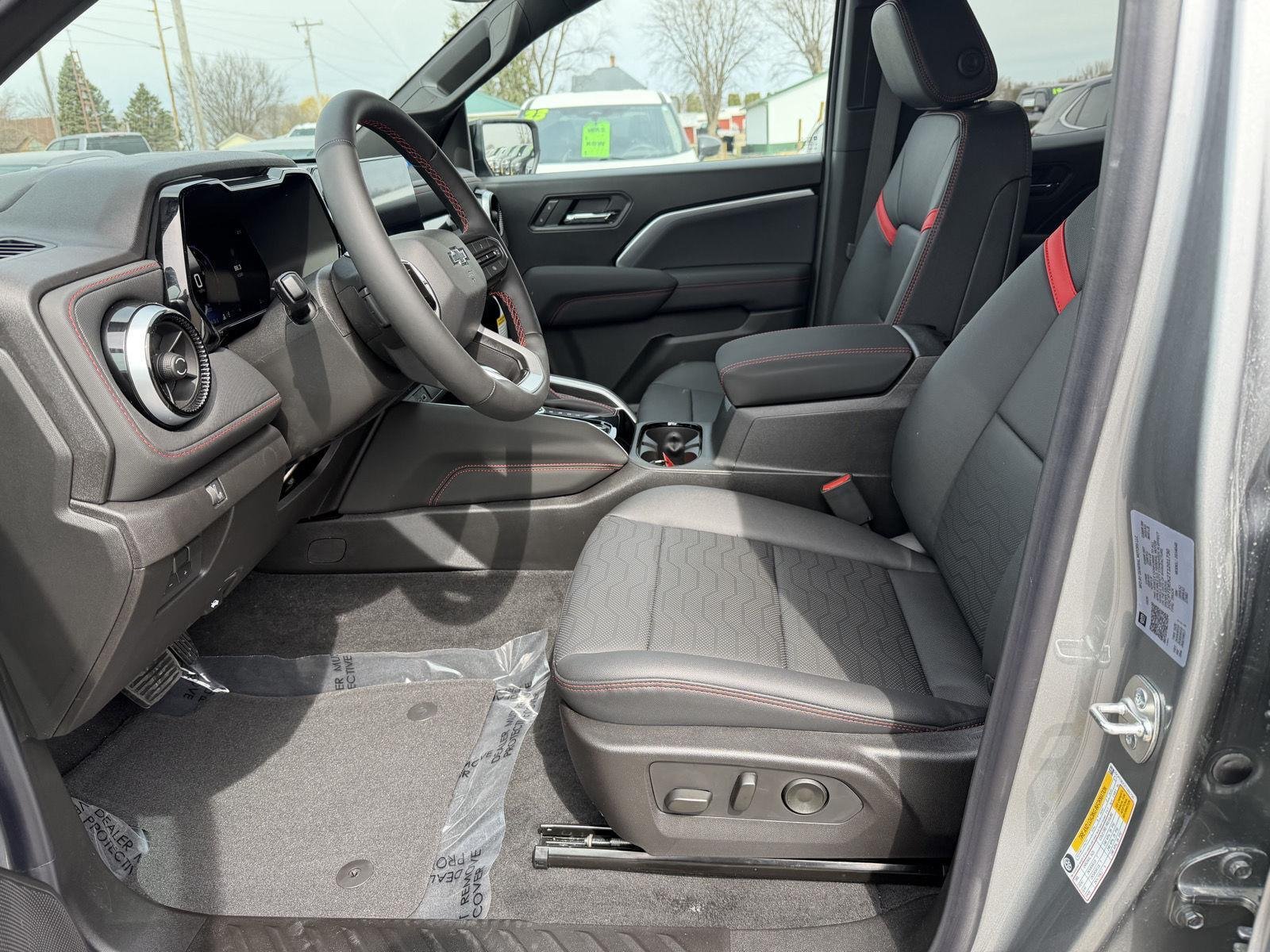2026 Chevrolet Colorado Z71 - Photo 9