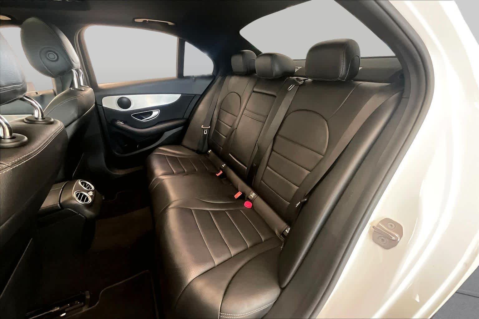 Used 2019 Polar White Mercedes-Benz C 300 image 17