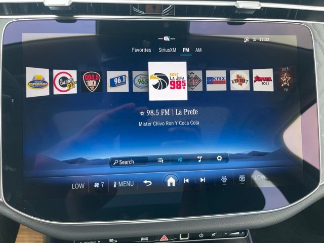 2025 Mercedes-Benz E-Class E350 - Photo 38