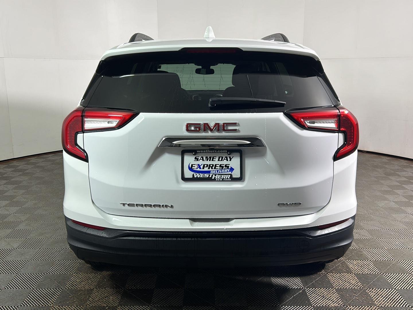 Used 2024 Summit White GMC SLE image 7