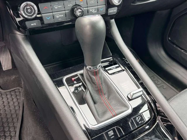 Used 2025 Red Jeep Trailhawk image 34