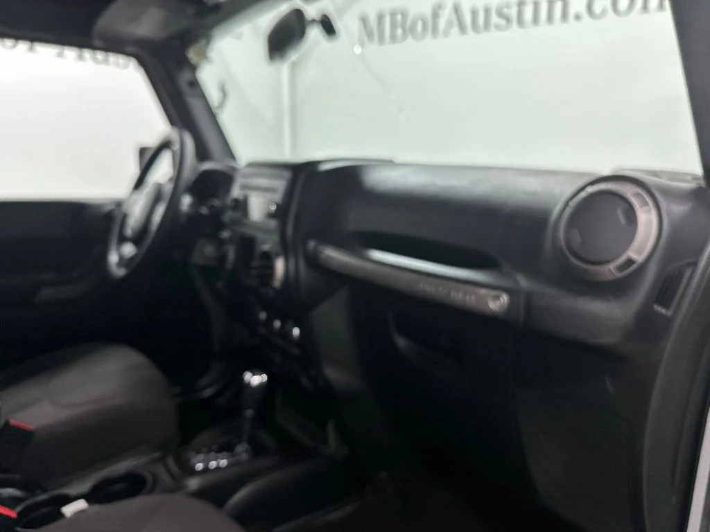Used 2015 Silver Jeep Sport image 18