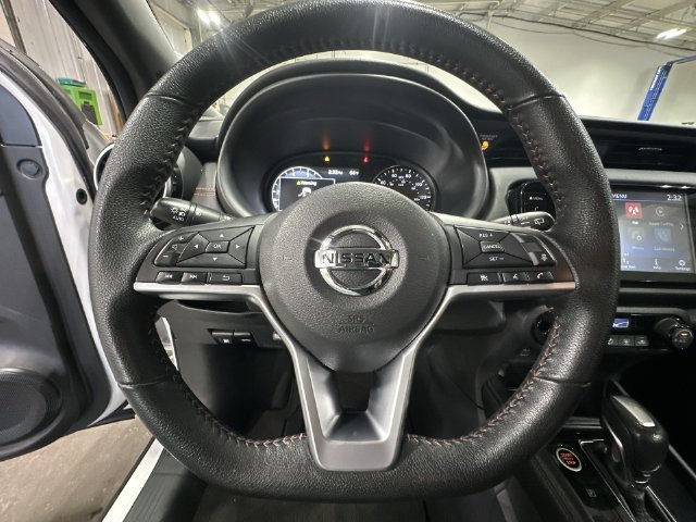 Certified Used 2021 Aspen White / Super Black Nissan SR image 15