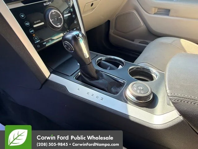 Used 2013 Black Ford Limited image 20