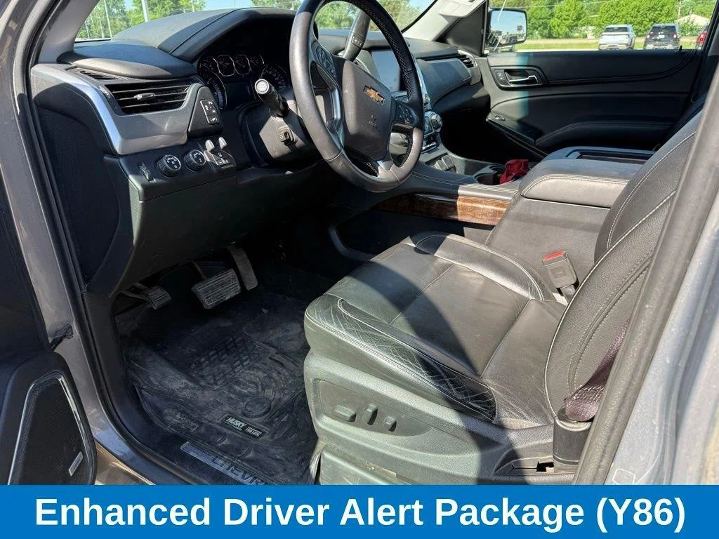 Used 2017 Champagne Silver Metallic Chevrolet LT image 9