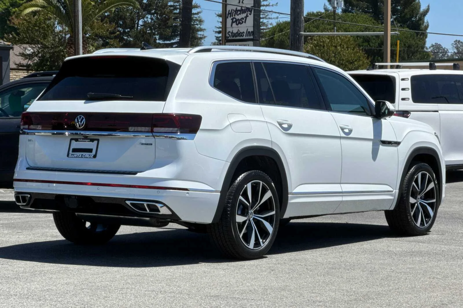 New 2026 White Volkswagen 2.0T SEL Premium R-Line image 4