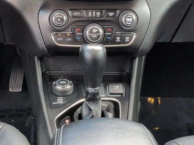 Certified Used 2021 Sting Gray Clearcoat Jeep Limited image 19