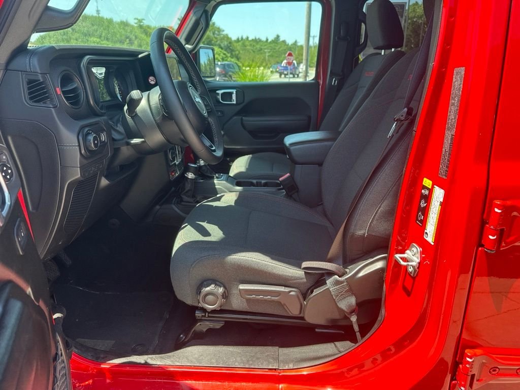 2025 Jeep Wrangler 4-Door Rubicon - Photo 12
