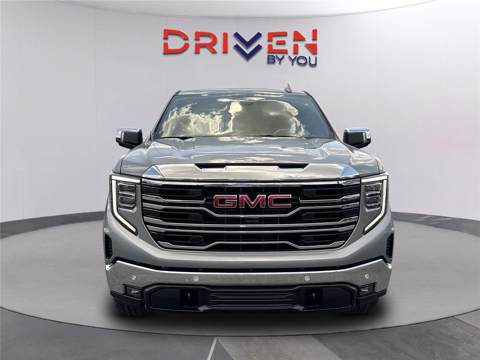 New 2026 Sterling Metallic GMC SLT image 9