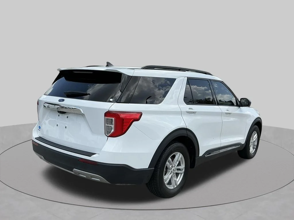 Used 2023 White Ford XLT image 12