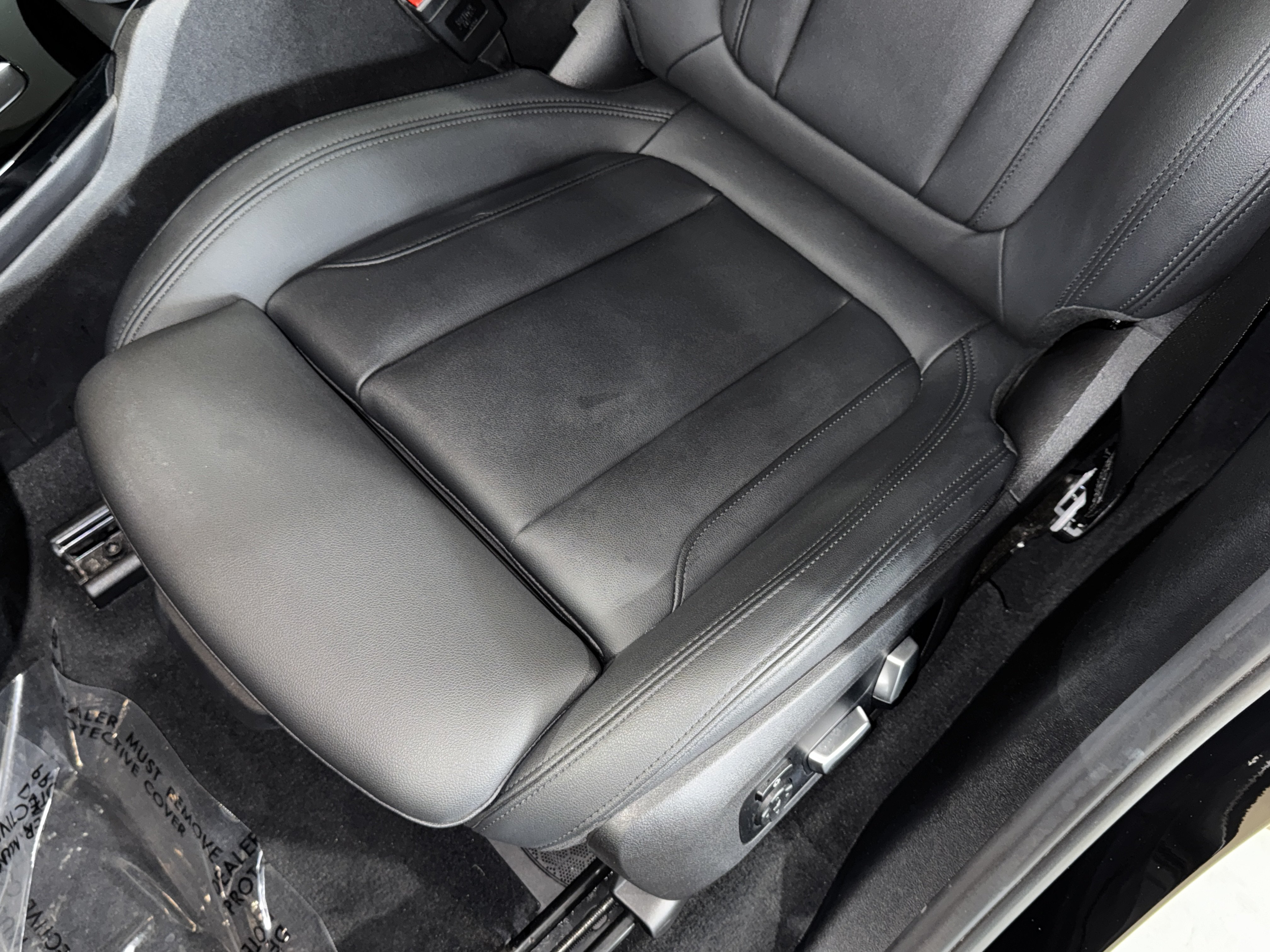 Used 2020 Jet Black BMW sDrive30i image 34