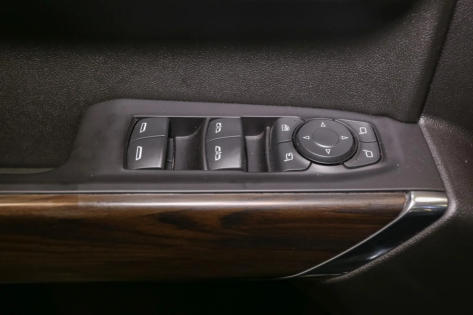 Used 2021 Onyx Black GMC SLT image 46