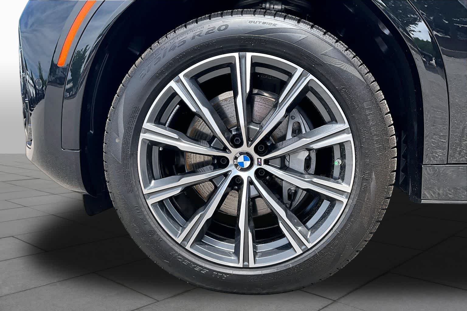 New 2026 Black Sapphire Metallic BMW xDrive40i image 11