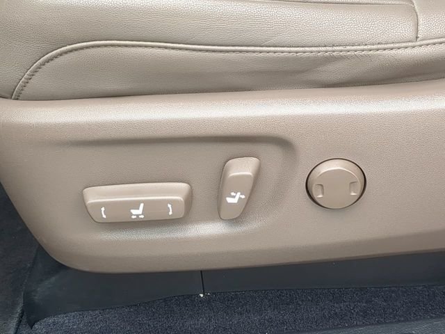Used 2020 Black Lexus 460 image 20