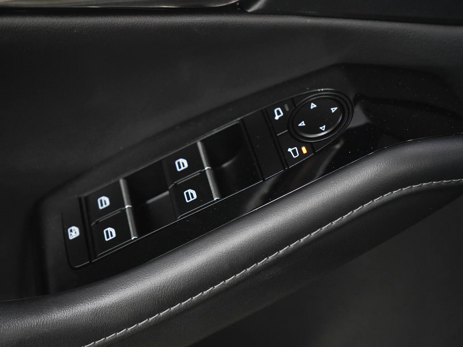 Used 2024 Jet Black Mica Mazda cx-30 image 21