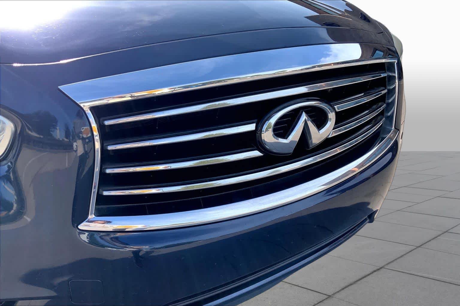 Used 2015 Hermosa Blue INFINITI  image 28