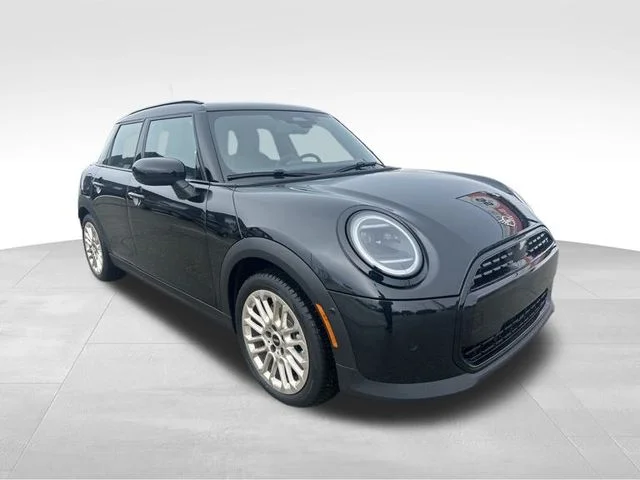 2026 MINI Hardtop's photo
