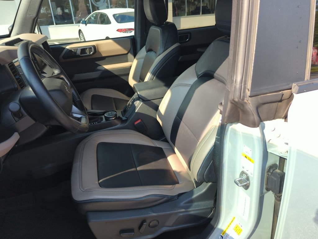 Used 2022 Green Ford Wildtrak image 11