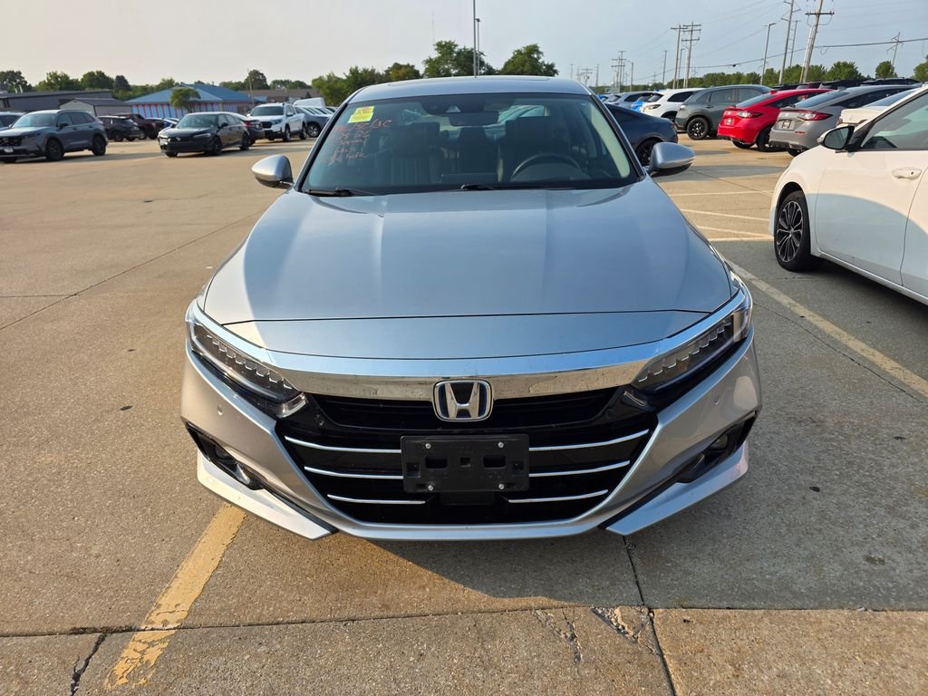 Used 2022 Lunar Silver Metallic Honda Touring image 1