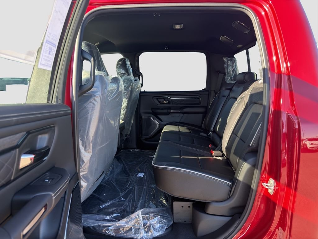 New 2026 Molten Red Pearl-Coat Exterior Paint RAM Limited image 13