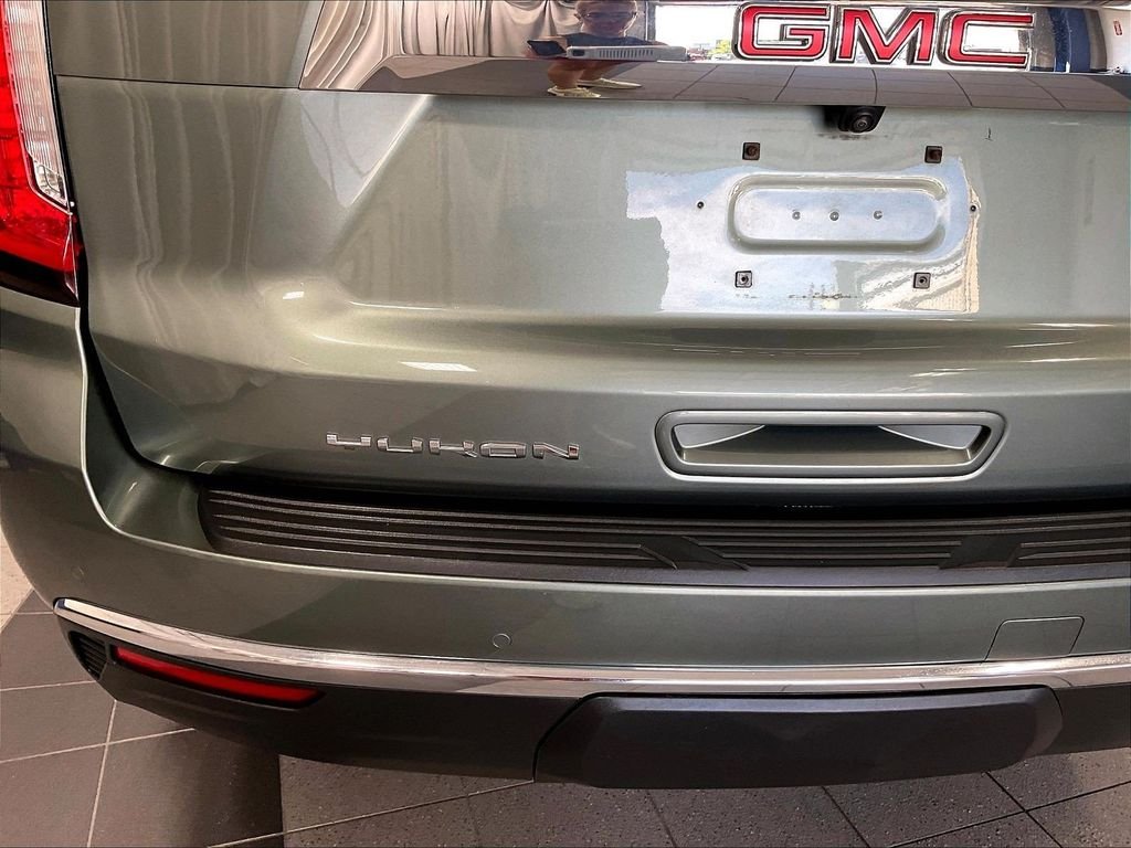 Used 2023 Green GMC SLT image 30