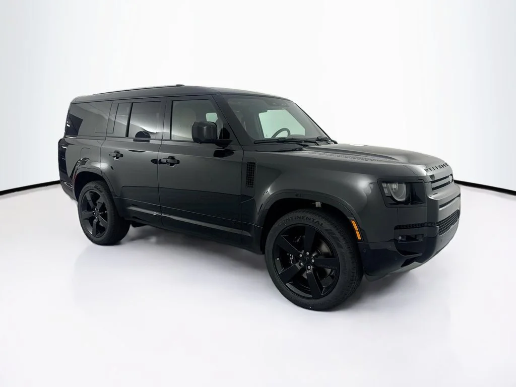 New 2026 Santorini Black Land Rover V8 image 3